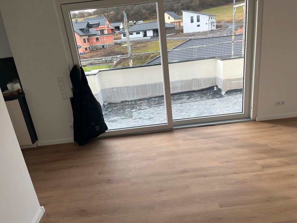 Neubau 3 Zimmer,Küche Bad,Flur, mit Dachterrasse in Wartenberg