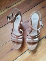 UGG Sandalette Callia beige / camel in Größe 40/9 Schleswig-Holstein - Kiel Vorschau