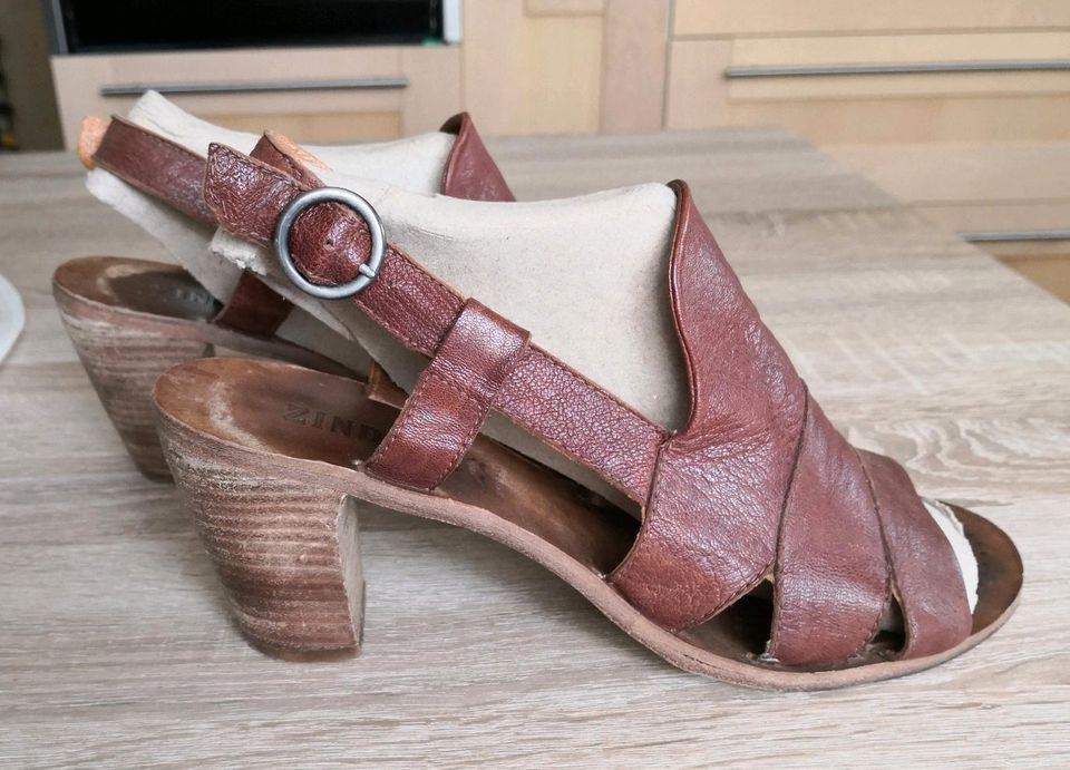 Zinda Damen Schuhe Sandalen Pantoletten braun 41