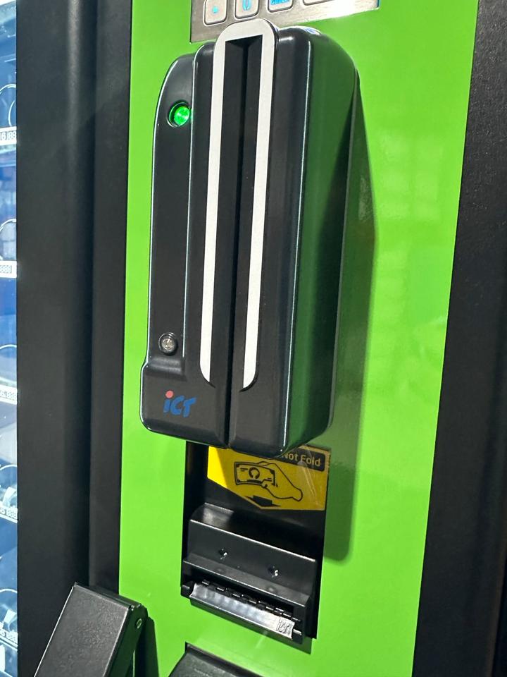 Snackautomat snackmaschine ohne Dach indoor SOFORT LIEFERBAR in Mölln