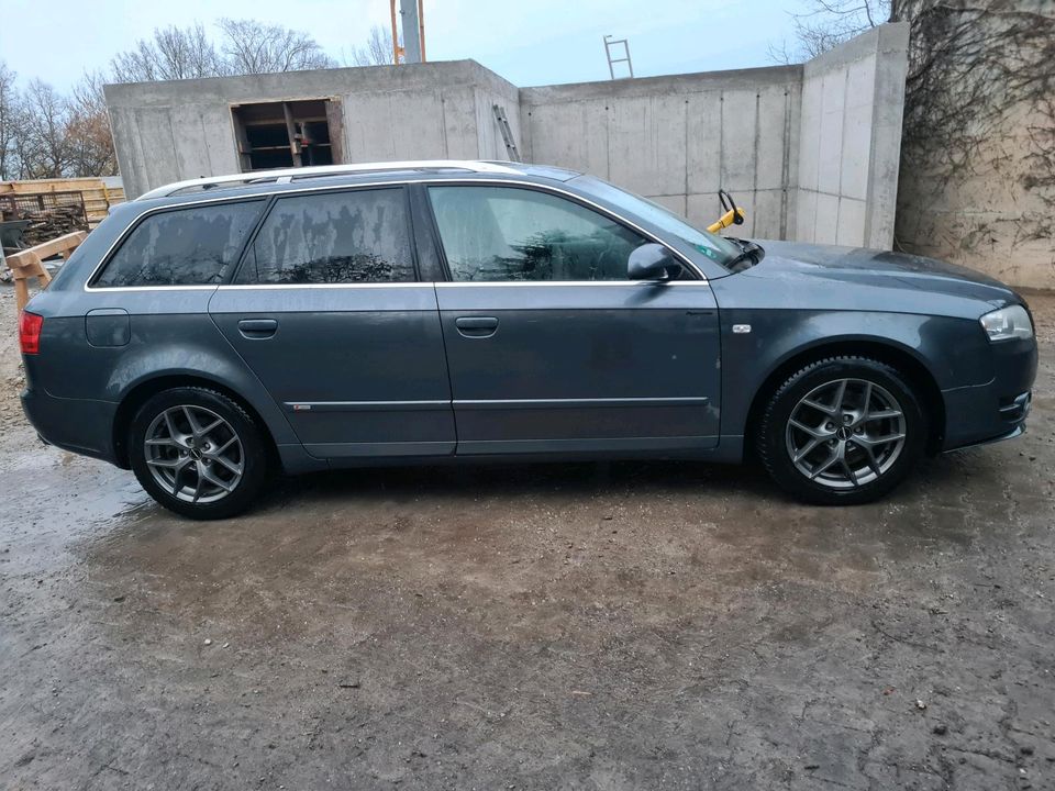 Audi A4 S-Line gepflegter Zustand in Wörth Kr. Erding