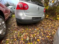 VW Golf 5 / 3-türige Silber bj 2007 Stoßstange hinten Rheinland-Pfalz - Müllenbach (bei Adenau) Vorschau