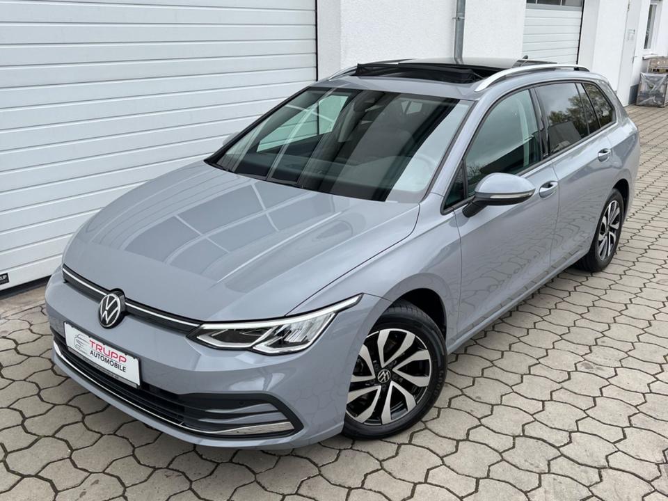 Volkswagen Golf VIII 1.5 eTSI/LED/AHK/Pano/Standh/ACC/R-Kam in Hünfeld