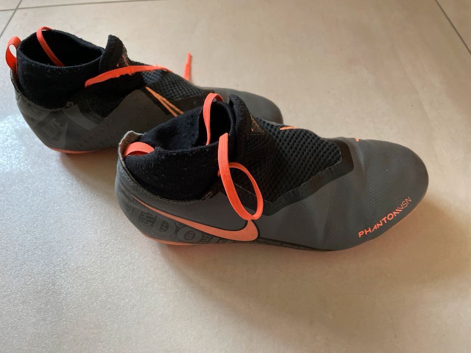 ⭐️Nike Fußballschuhe 37,5⭐️ in Coswig