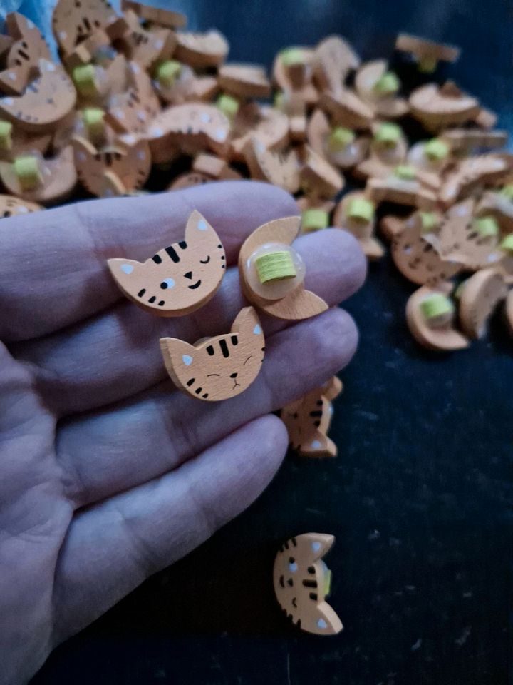 Katze Knopf Holz holzknopf Kinder Kinderknopf Orange gelb katzen in Reutlingen