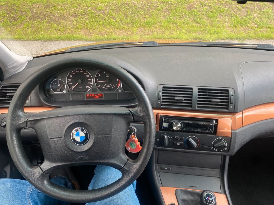 BMW e46 316Ti Compact mit Anhängerkupplung TÜV 08/25 in Fridolfing