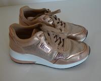 GUESS Strass Turnschuhe Beige Damen 38 Bayern - Lindau Vorschau