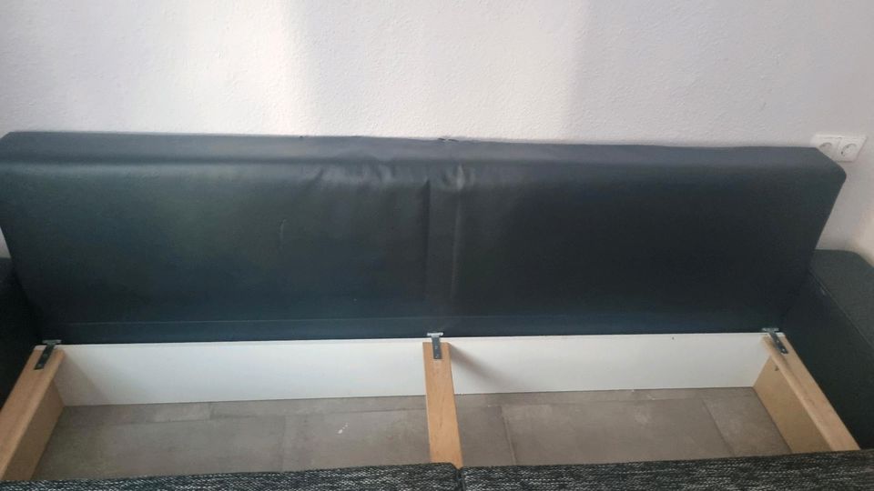 Couch - Schlafsofa in Brünn bei Eisfeld