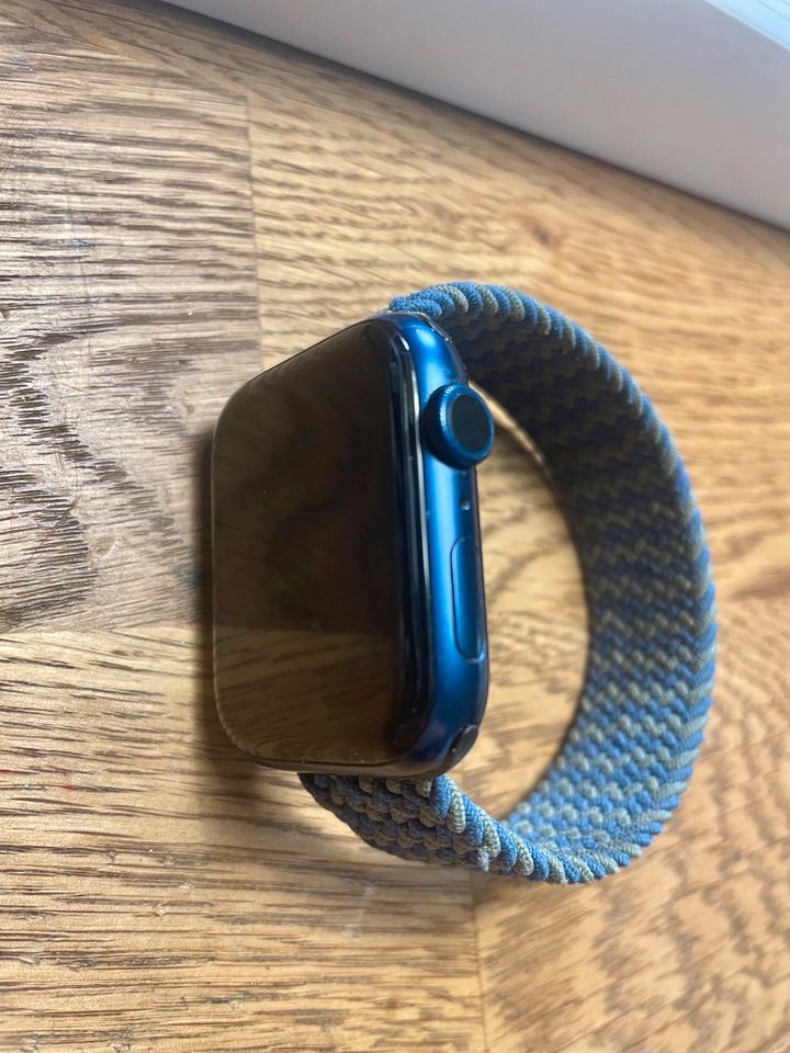 Apple Watch Series 6, GPS mit neuen Glas in Seinsheim
