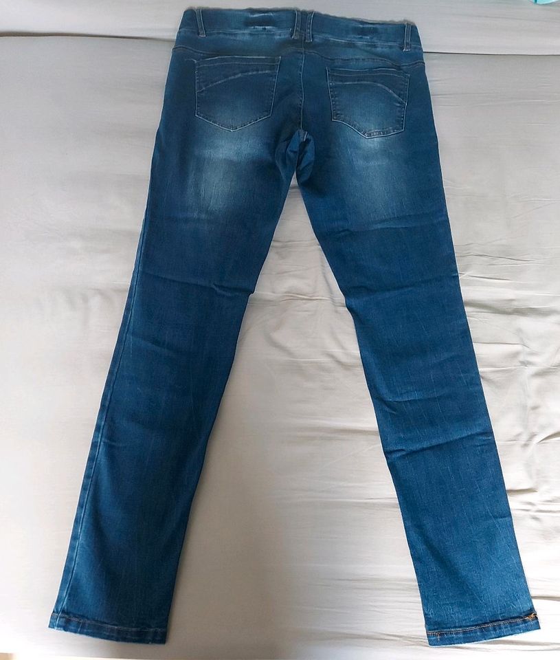 Mamalicious Jeans Umstandshose NEU Gr. 42/32 (32/32) in Melle
