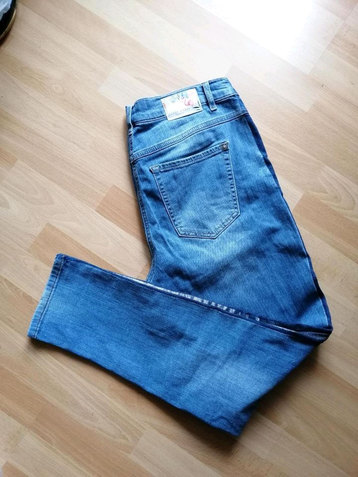 Moderne Gerry Weber Damen Jeans Hose Größe 40    Stylische Modern in Köln