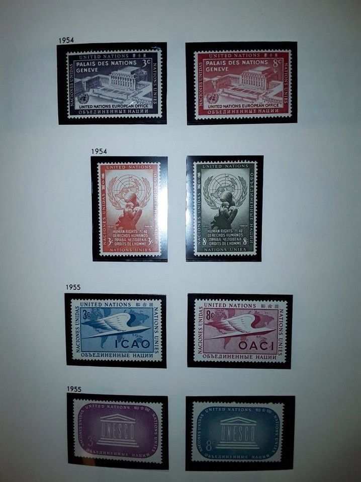 Zwei Briefmarkenalben Vereinte Nationen in Offenbach