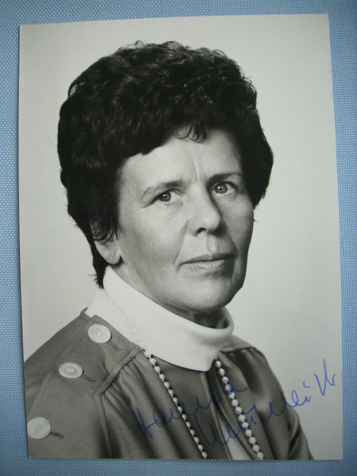 Autogrammkarte Hanna Neumeister (Politik) original Autogramm in Hannover