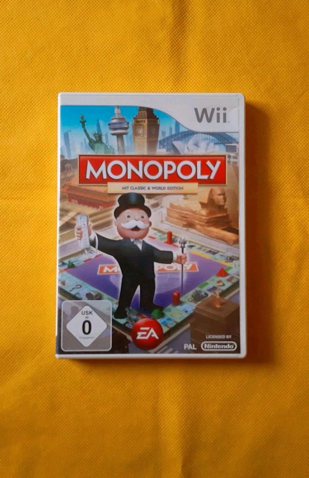 Spiel für die Wii: Monopoly - Mit Classic und World Edition in München