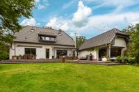 Ruhig, grün und ideal für Ihre Familie! Luxuriöses Einfamilienhaus in exklusiver Lage. Nordrhein-Westfalen - Mönchengladbach Vorschau