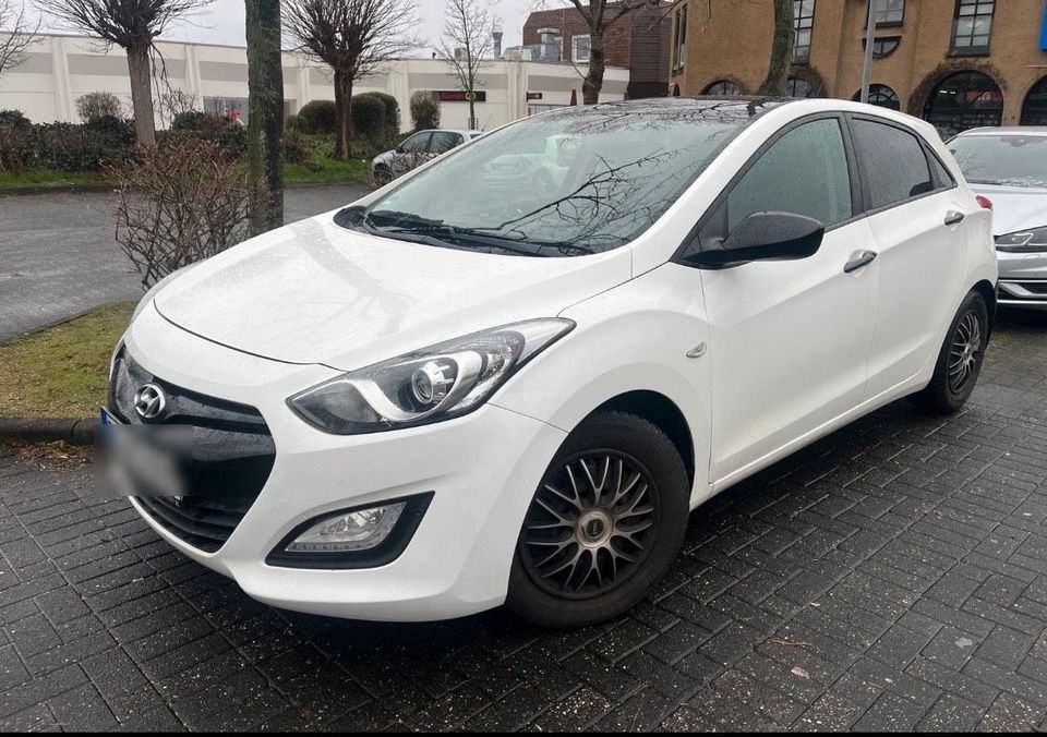 Hyundai i30 1.4 Euro 5 Top Top Zustand in Bornheim