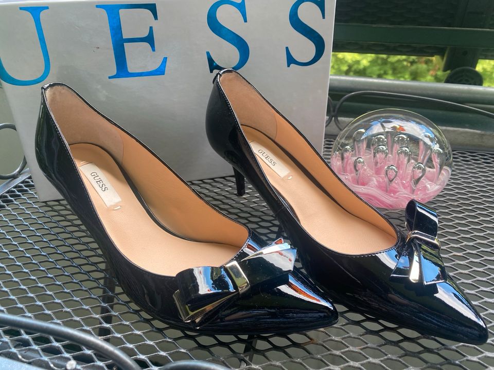 guess Schuhe Gr.38 Wie Neu, Leder, Schwarz, Lackierer, Pumps. in Krefeld