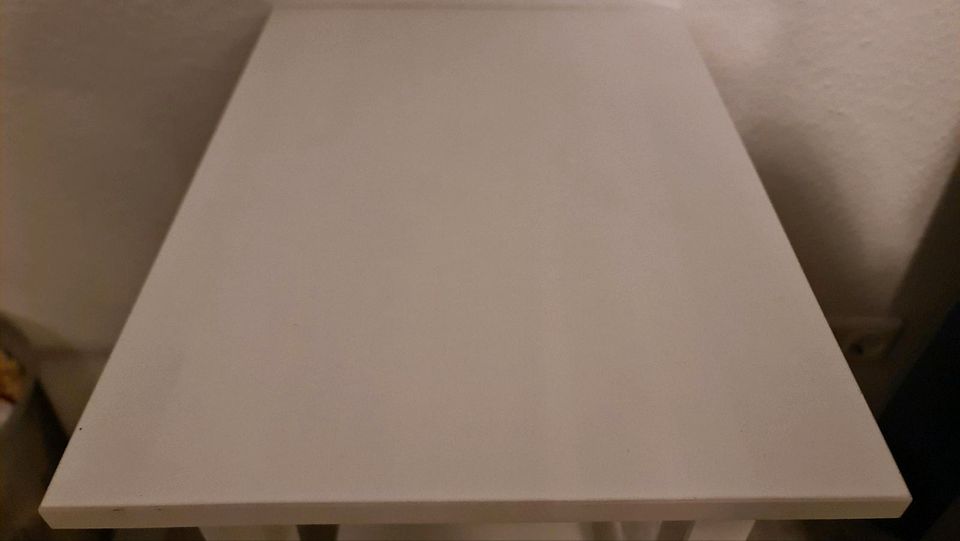 Ikea Hemnes Ablagetisch Beistelltisch mit Schublade weiss in Wiesbaden