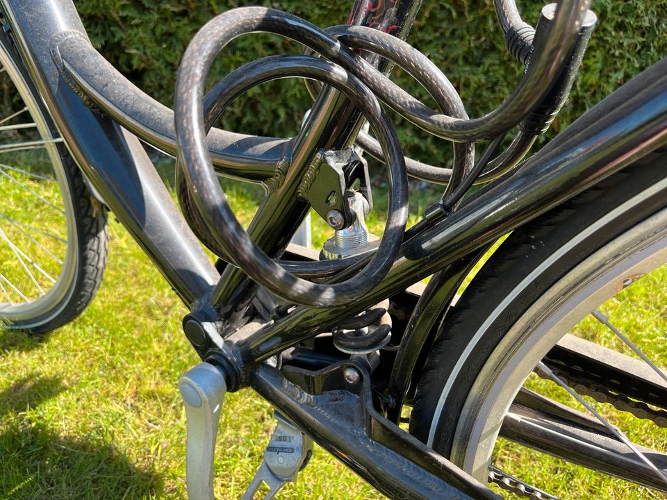 Fahrrad, Damenrad, 28-Zoll, schwarz mit Korb in Oldenburg in Holstein