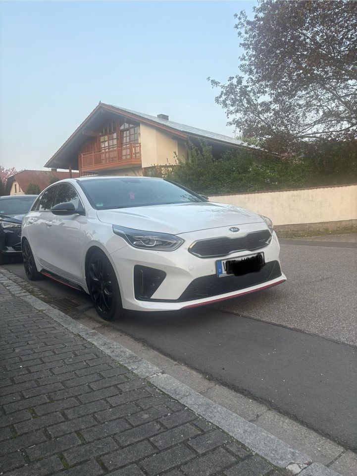 Kia ProCeed GT in Straubing