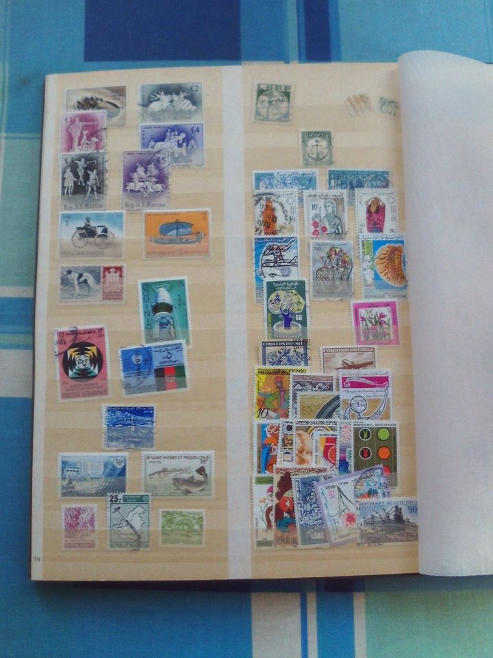 Ausland,Briefmarken im Album,bitte ansehen.............. in Horn-Bad Meinberg