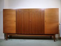 Mid-Century Nussbaum Highboard 60er Jahre Schrank Vintage Kommode Rheinland-Pfalz - Mainz Vorschau