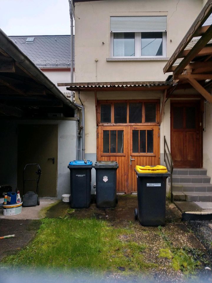 2 Häuser ein Preis,mit neu renovierter Loft-Einliegerwohnung. in Eschenburg