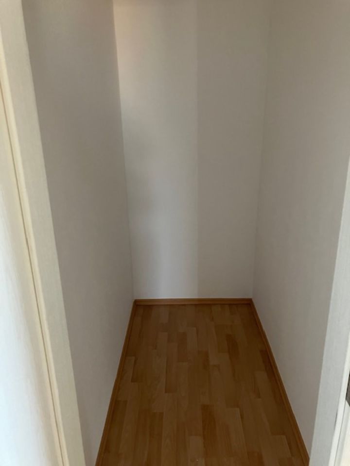 Preißelpöhl - Wunderschöne 3 Zimmer-DG-Wohnung mit Balkon & Aufzug! in Plauen