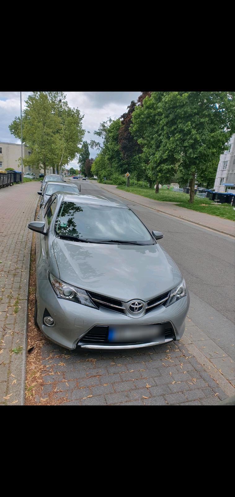 Abbildung des Autos Auris toyota 2014