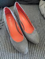 Stöckelschuhe Pumps anthrazit grau silber Gr 40 Hessen - Flörsheim am Main Vorschau