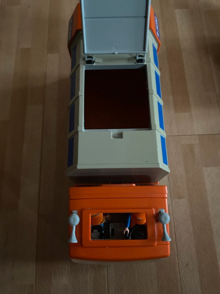 Müllabfuhrwagen Playmobil in Köln