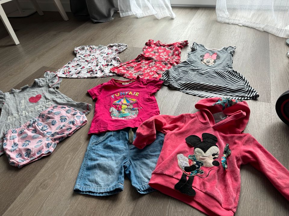 Kinderbekleidung Paket Größe 92 in Wilhelmshaven