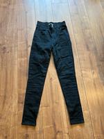 Levis Jeans schwarz retro high Skinny Größe 25 Schleswig-Holstein - Rendsburg Vorschau