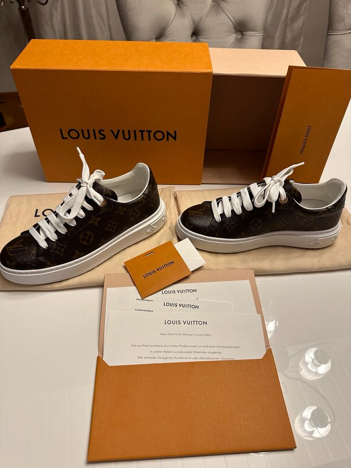 Louis Vuitton Sneaker in Pforzheim