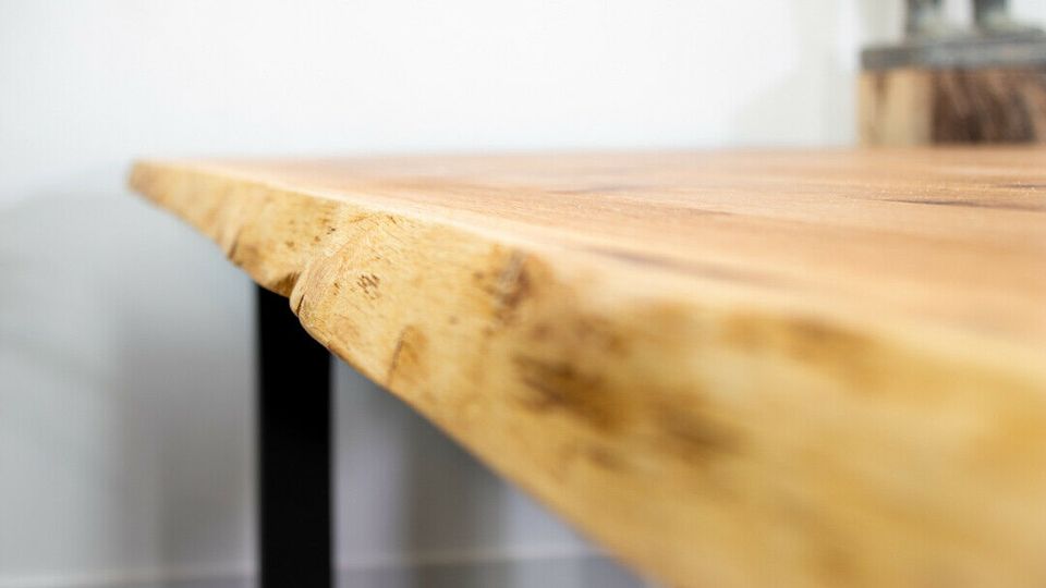 Neue Eichentisch 300x100cm "JEDE GRÖßE MÖGLICH" Esstisch Baumkante Tisch Öl Bürotisch Massivholztisch Eichentisch Wohnzimmertisch Holztisch Design Tisch Stahlbeine Edelstahl Tischbeine in Ochtrup