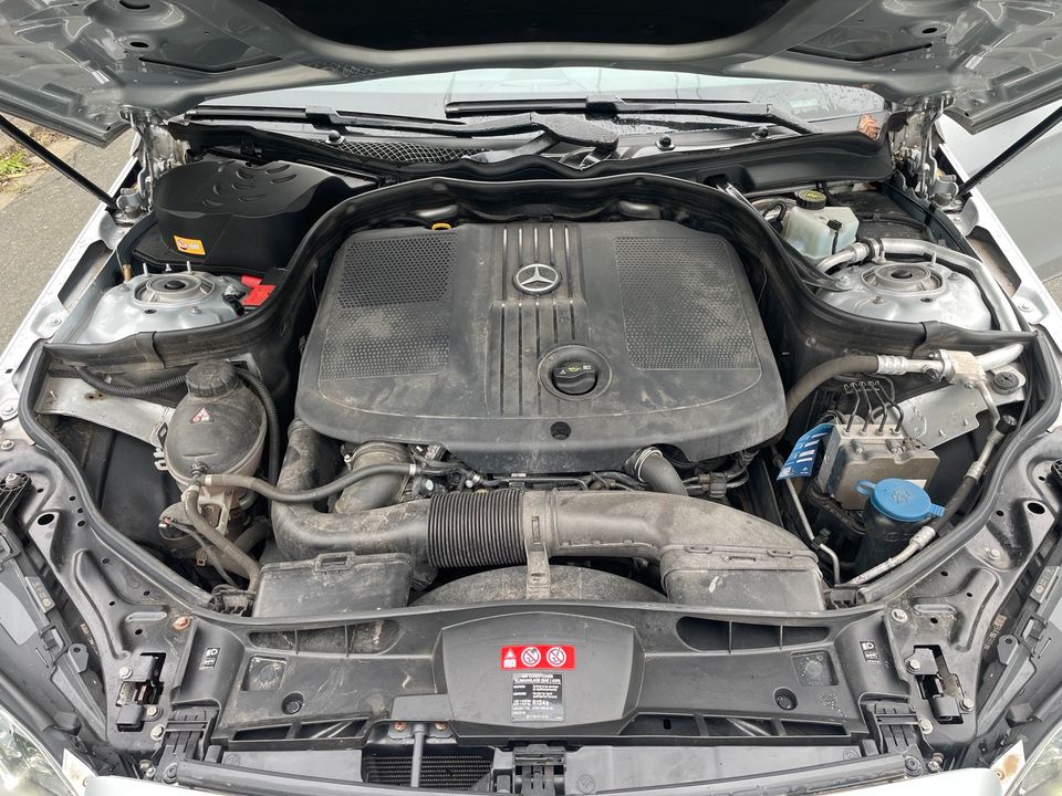 Mercedes Benz E220 Bluetec* Tüv01.25* sehr gepflegt in Weilburg