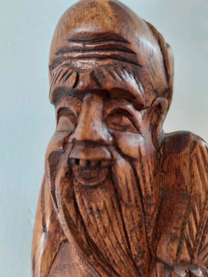 2 Asiatische Holzfiguren - Handarbeit - ca. 26 cm in Steinheim an der Murr