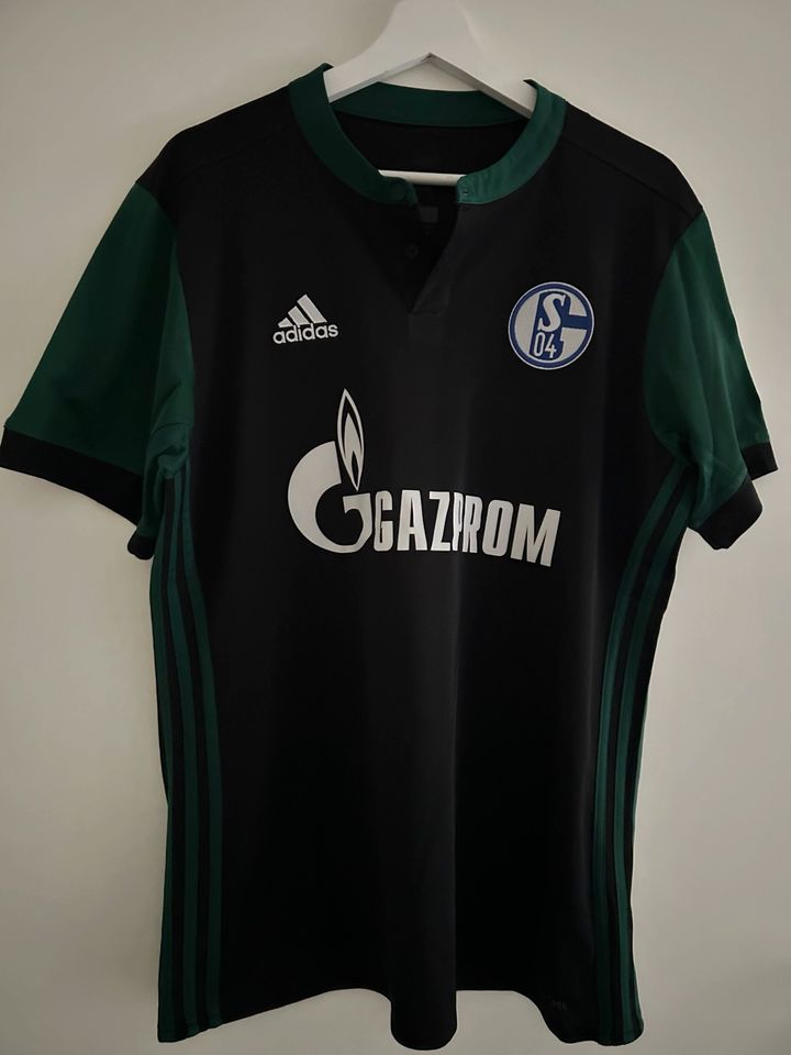 Schalke Trikot in Gelsenkirchen