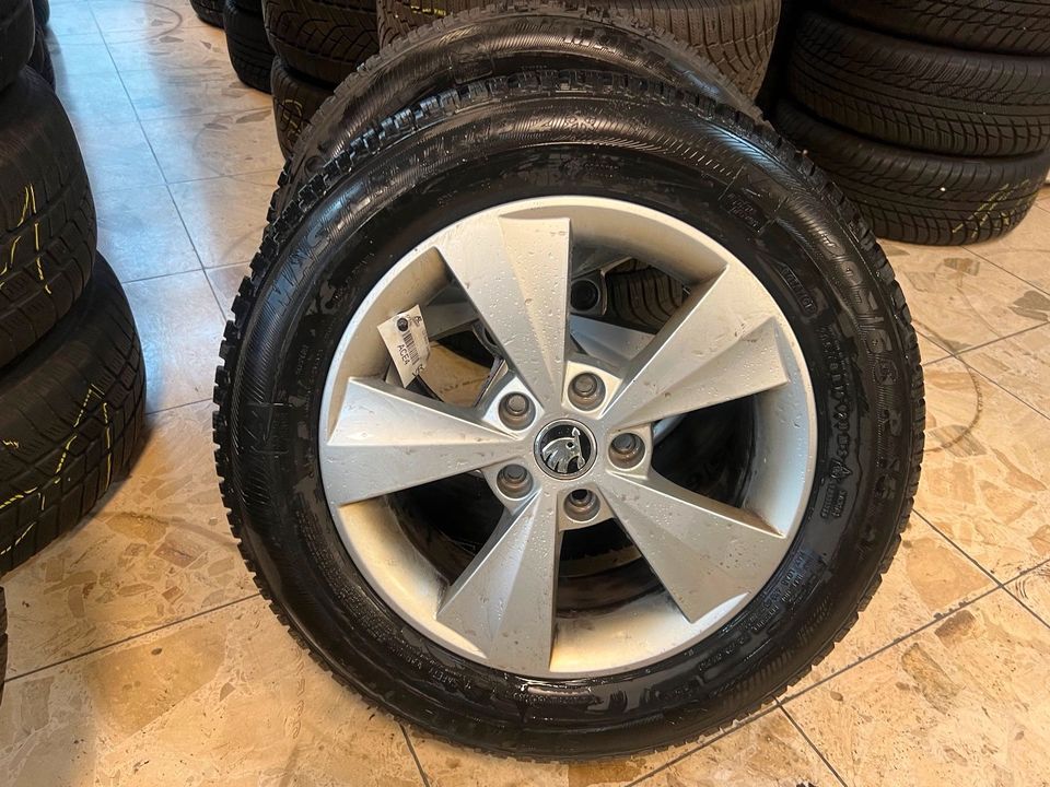 Original Skoda Octavia Winterreifen Winterräder 205/60 R16 #420 in Hainburg