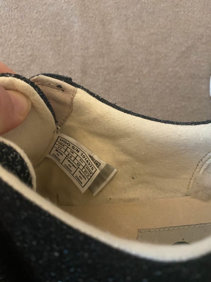 Neue UGG Damenschuhe Laufschuhe Sneaker Größe 42 in Berlin