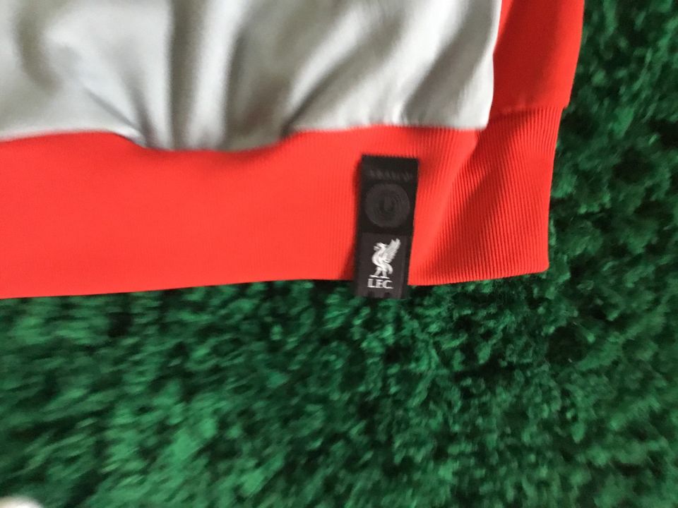 FC Liverpool Jacke Pullover Fußball Adidas in Nürnberg (Mittelfr)