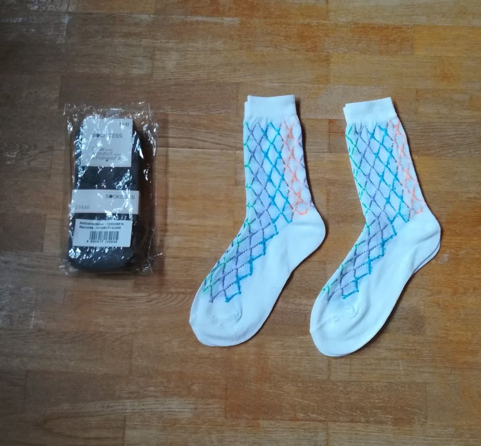 Damen Antirutschsocken Socken grau weiß bunt OVP neu ungetragen in Röthenbach