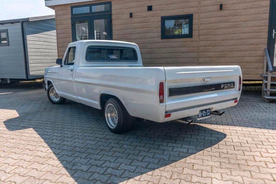 Ford F-100 Dragstar Pickup. in Papenburg