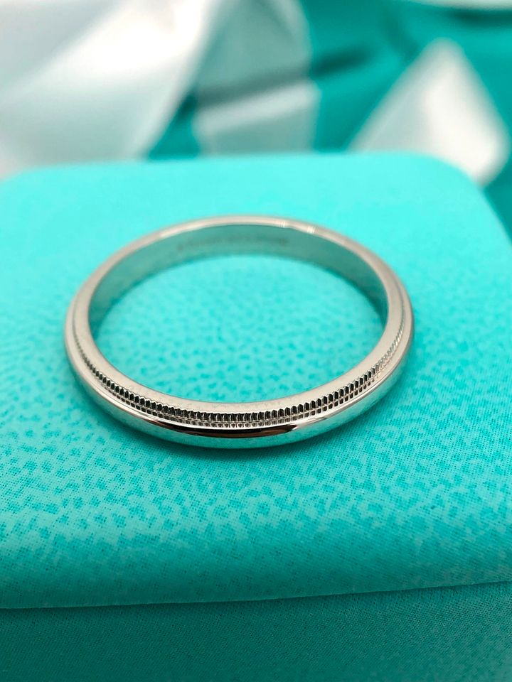Tiffany&Co. Milgrain Ring, 950 Platin, 3mm Ehering in Hanau
