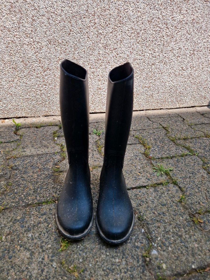 Kinderreitstiefel in Größe 28 zu verkaufen! in Niddatal