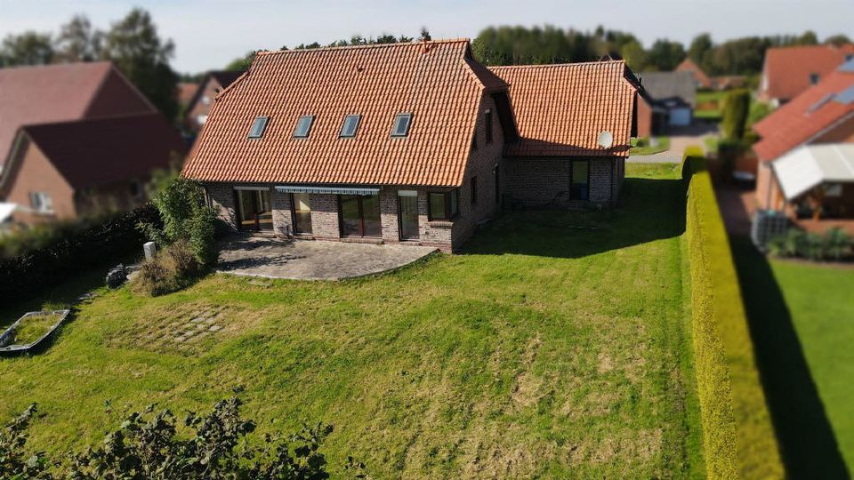 TRAUMHAUS MIT VIEL PLATZ FÜR DIE FAMILIE. SEHR RUHIGE LÄNDLICHE LAGE. in Rechtsupweg