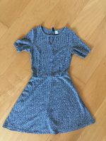 H&M Kleid, Größe 34, selten getragen, grau, Minikleid Düsseldorf - Bilk Vorschau