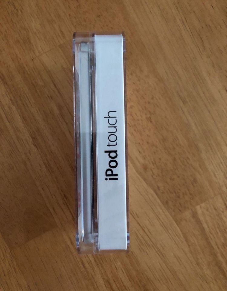 NEU & VERSIEGELT IPOD TOUCH 6. GENERATION 16 GB in Freiburg im Breisgau