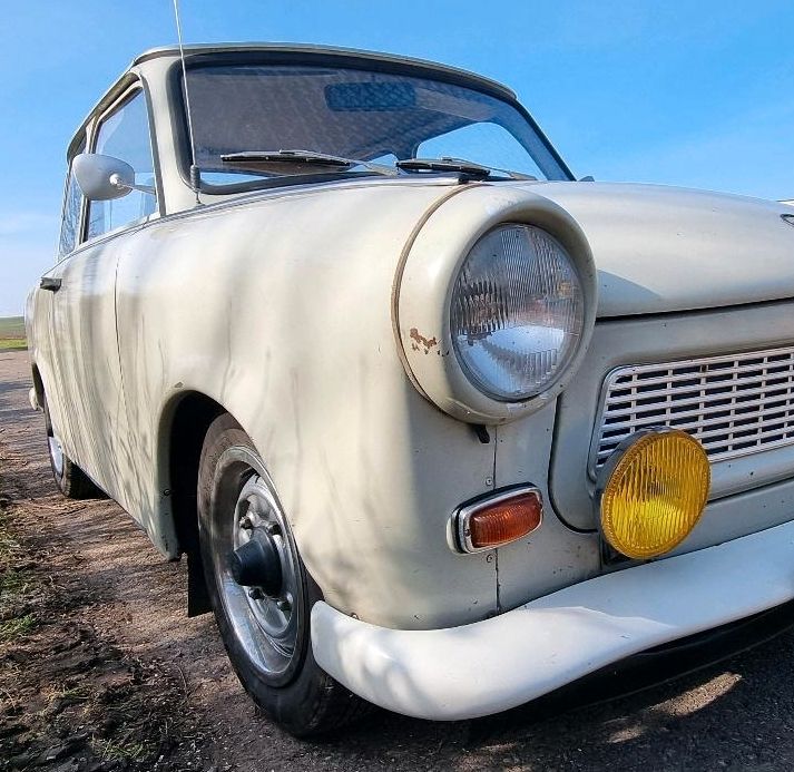 Trabant DDR Nebelscheinwerfer Gelb Chromschale in Eschenbergen