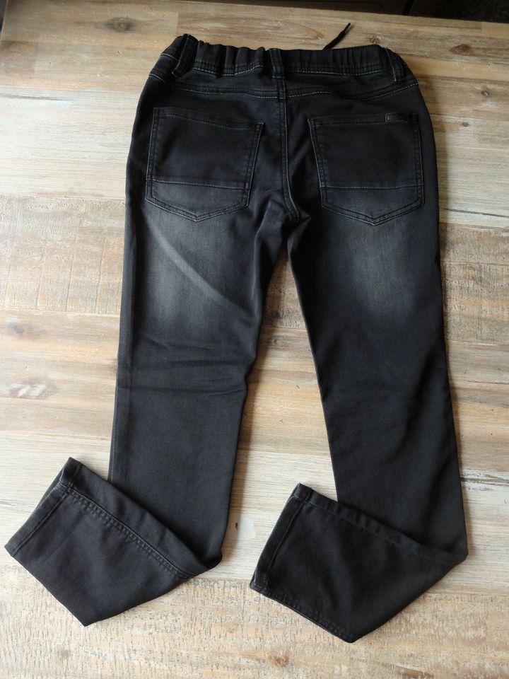 Name it Jeans / Jogger Gr. 146 in Jena